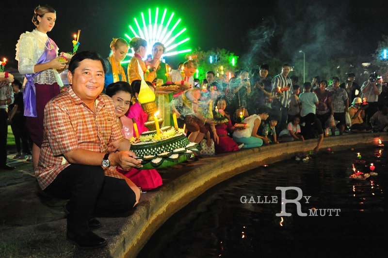 20151125-Loy Kratong_142.JPG